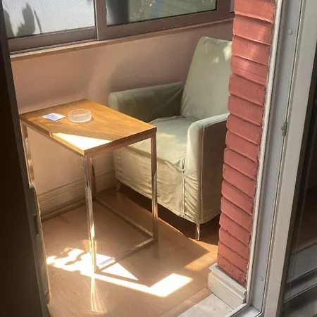 Flori Apartment *
