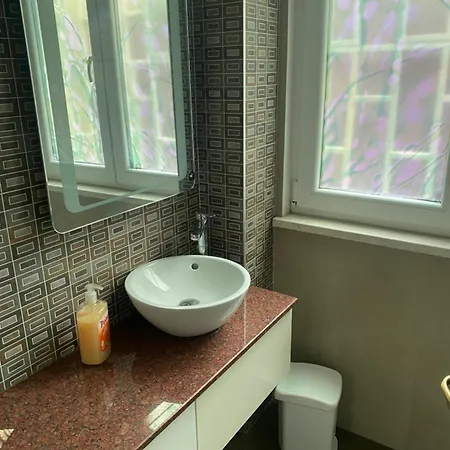Apartment Flori *
